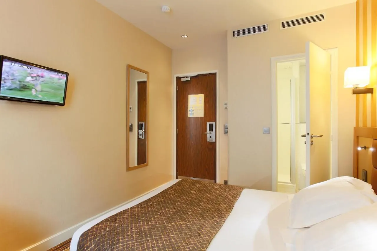 Hotel Bellevue Saint-Lazare Paris