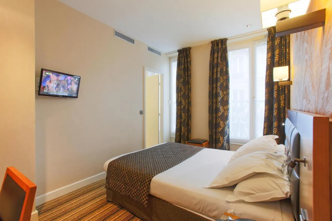 פריז Hotel Bellevue Saint-Lazare 2*,  צרפת