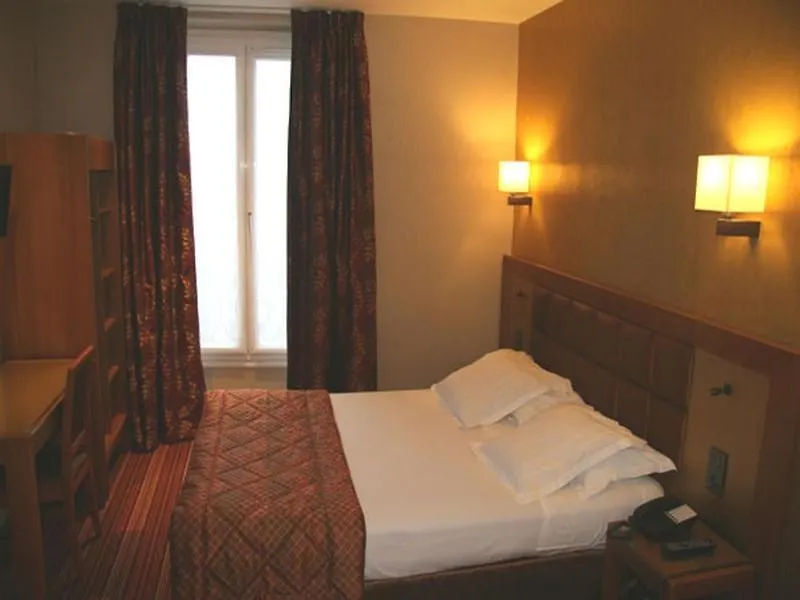 Hotel Bellevue Saint-Lazare Paris